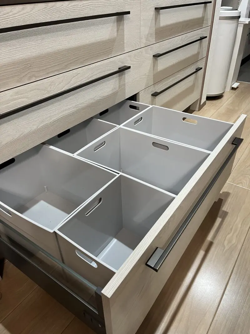 一条工務店 グランドカップボード上段 新品